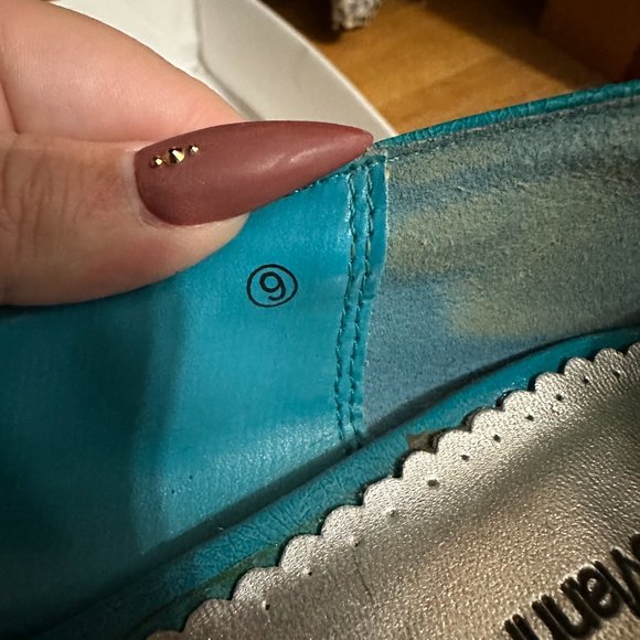 Heels Blue - Picture 5 of 5